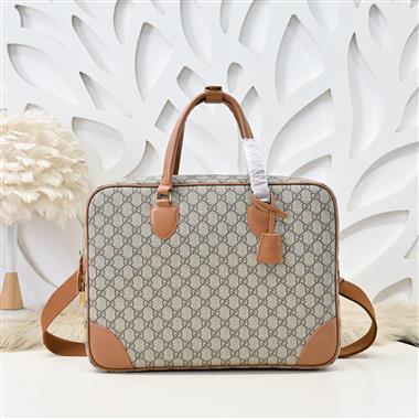 GUCCI  2025新款男生時尚包包 尺寸：40*30*6CM