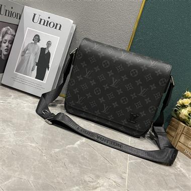 LOUIS VUITTON  2025新款男生時尚包包  尺寸：25*22*7CM