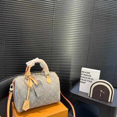 LOUIS VUITTON  2025新款女生時尚包包  尺寸：25*19CM