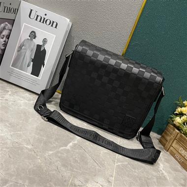 LOUIS VUITTON  2025新款男生時尚包包 尺寸：25*22*7CM