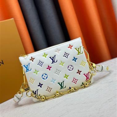 LOUIS VUITTON  2025新款女生時尚包包 尺寸：21*16*7CM