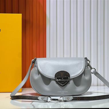 LOUIS VUITTON  2025新款女生時尚包包 尺寸：27*18*3CM