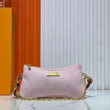 LOUIS VUITTON  2025新款女生時尚包包 尺寸：24*13*6.5CM