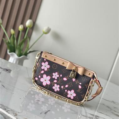 LOUIS VUITTON  2025新款女生時尚包包 尺寸：22*13*4CM