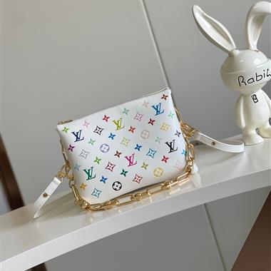 LOUIS VUITTON  2025新款女生時尚包包 尺寸：26*20*12CM