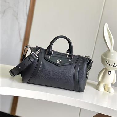LOUIS VUITTON  2025新款女生時尚包包 尺寸：30*12*12CM