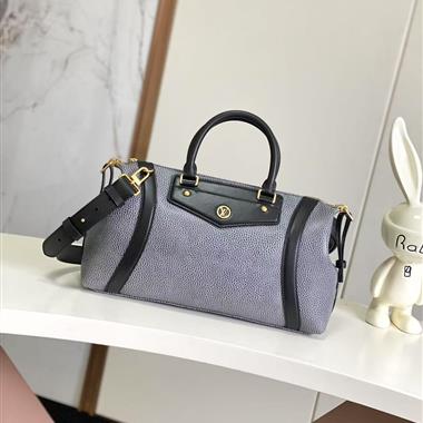 LOUIS VUITTON  2025新款女生時尚包包 尺寸：38*15*15CM