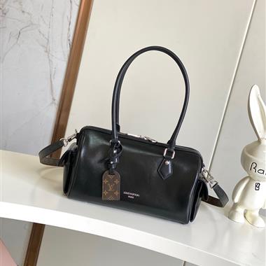 LOUIS VUITTON  2025新款女生時尚包包 尺寸：28*17*12CM