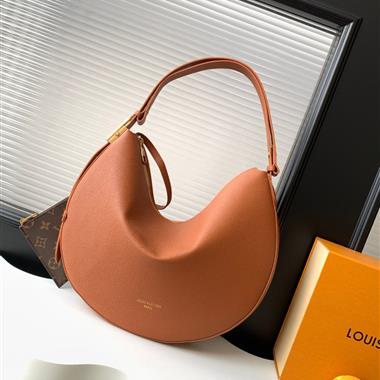 LOUIS VUITTON  2025新款女生時尚包包 尺寸：32*26*5CM