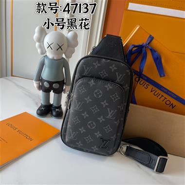 LOUIS VUITTON  2025新款男生時尚包包 尺寸：16*33*5.5CM