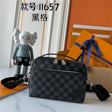 LOUIS VUITTON  2025新款男生時尚包包 尺寸：22.5*15.5*7.5CM