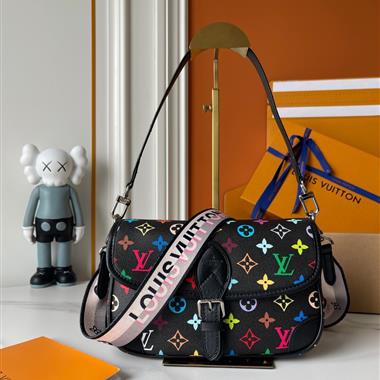 LOUIS VUITTON  2025新款女生時尚包包 尺寸：25*15*9CM