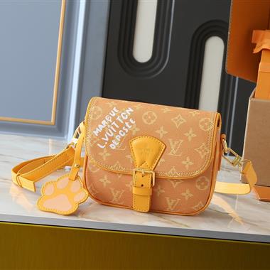 LOUIS VUITTON  2025新款女生時尚包包 尺寸：20*17*7CM