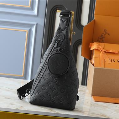 LOUIS VUITTON  2025新款男生時尚包包 尺寸：20*42*6CM