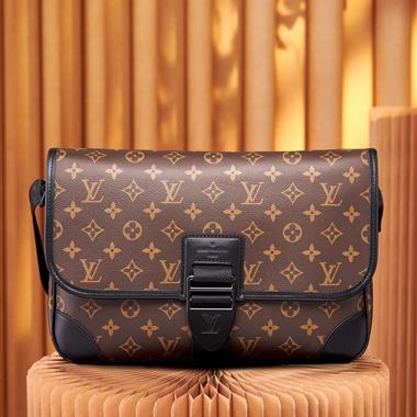 LOUIS VUITTON  2025新款男生時尚包包 尺寸：35x24x8CM