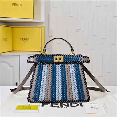 FENDI   2025新款女生時尚包包  尺寸：33*10*25CM