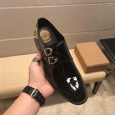 VERSACE   2025新款男生休閒時尚鞋子