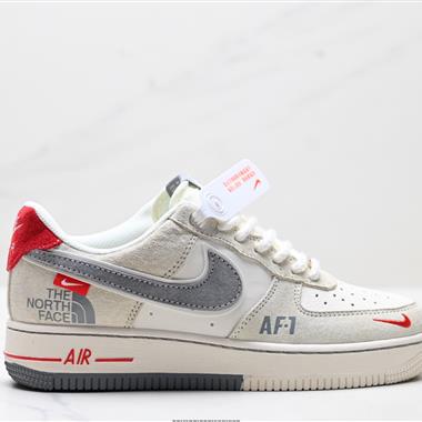 NIKE AIR FORCE 1‘07