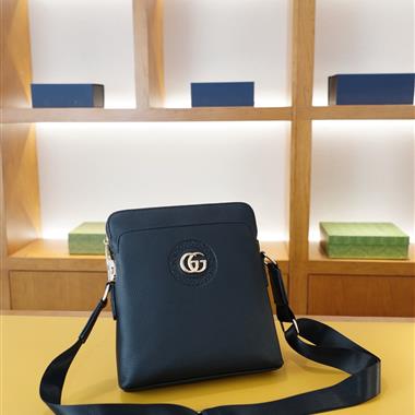 GUCCI  2025新款男生時尚包包   尺寸：24*25*4CM