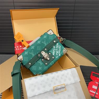 LOUIS VUITTON   2025新款男生時尚包包 尺寸：19*15CM