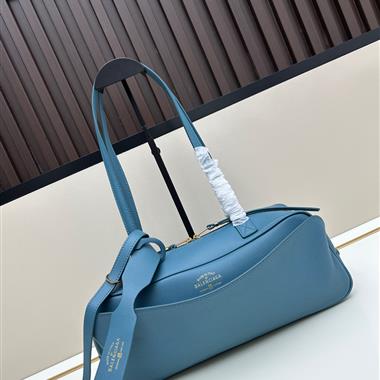 BALENCIAGA  2025新款女生時尚包包 尺寸：30.9*11.9*11.9CM