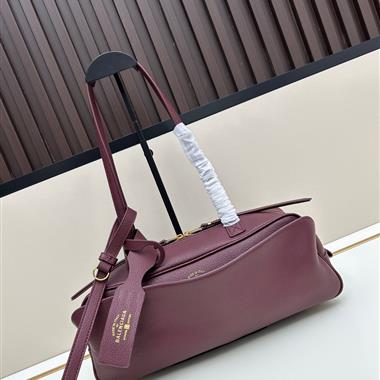 BALENCIAGA  2025新款女生時尚包包 尺寸：30.9*11.9*11.9CM
