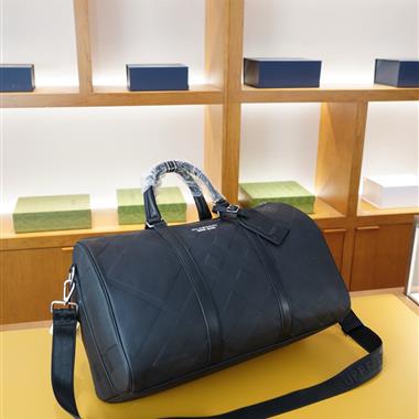 BURBERRY   2025新款男生時尚包包 尺寸：45*26*20CM
