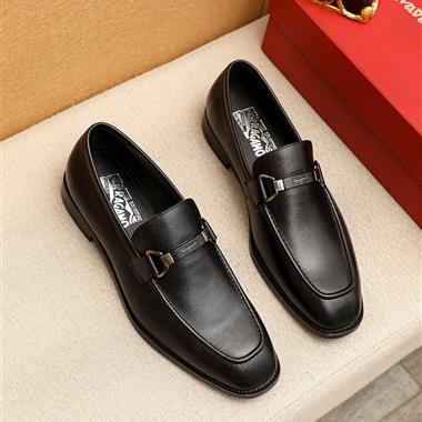 Ferragamo   2025新款男生休閒時尚鞋子