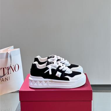 Valentino    2025新款男生休閒時尚鞋子