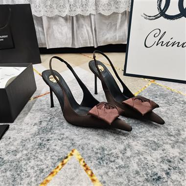 YSL   2025新款女生休閒時尚鞋子