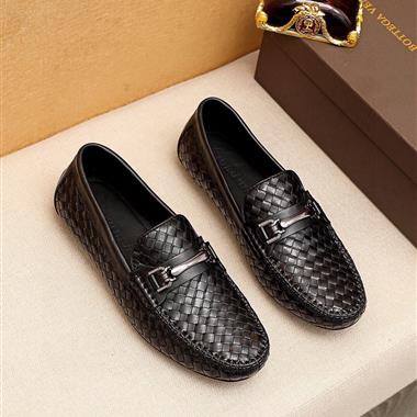 BOTTEGA VENETA   2025新款男生休閒時尚鞋子