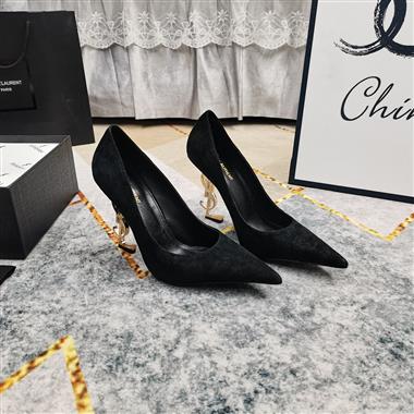 YSL   2025新款女生休閒時尚鞋子