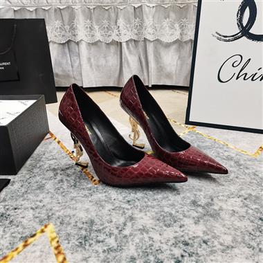 YSL   2025新款女生休閒時尚鞋子