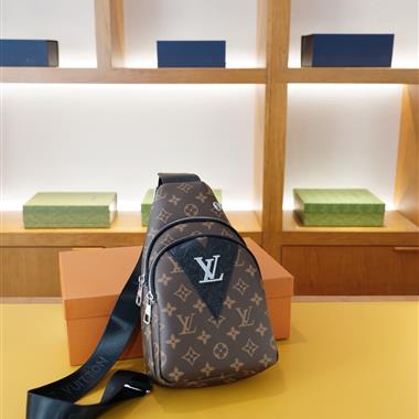LOUIS VUITTON    2025新款男生時尚包包 尺寸：16x28x7CM