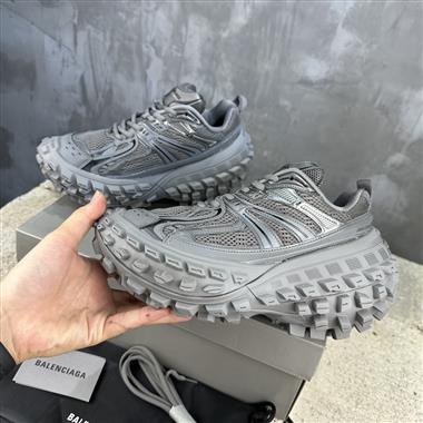 Balenciaga   2025新款男生休閒時尚鞋子