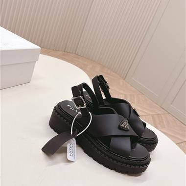 PRADA   2025新款女生休閒時尚鞋子