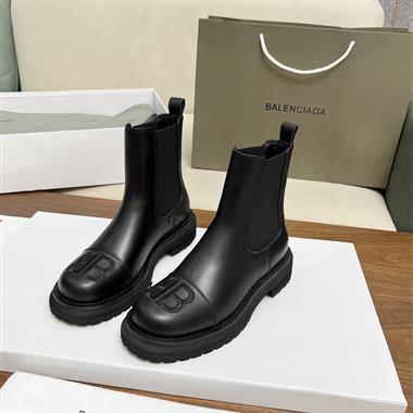 Balenciaga   2025新款女生休閒時尚鞋子