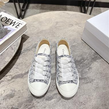 DIOR   2025新款女生休閒時尚鞋子