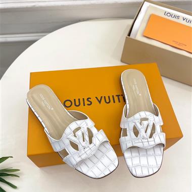 Louis Vuitton   2025新款女生休閒時尚鞋子