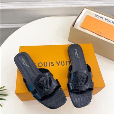Louis Vuitton   2025新款女生休閒時尚鞋子