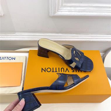 Louis Vuitton   2025新款女生休閒時尚鞋子