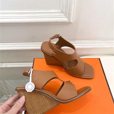 HERMES   2025新款女生休閒時尚鞋子