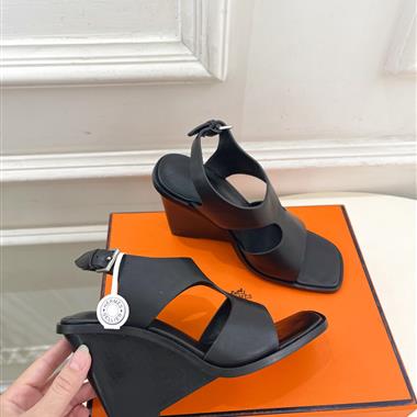 HERMES   2025新款女生休閒時尚鞋子