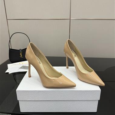 DIOR   2025新款女生休閒時尚鞋子