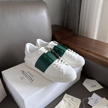 Valentino    2025新款男生休閒時尚鞋子