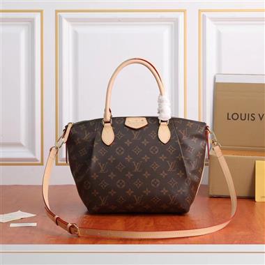 LOUIS VUITTON   2025新款女生時尚皮夾 尺寸：36 x 23 x 13CM