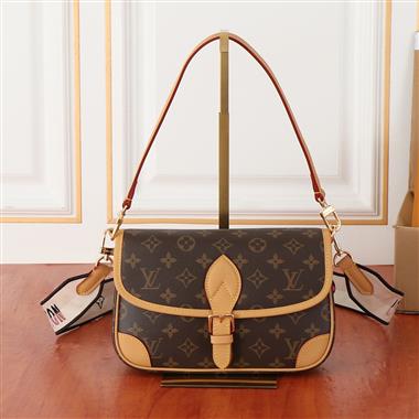 LOUIS VUITTON   2025新款女生時尚皮夾 尺寸：24 x 15 x 9CM