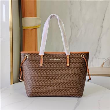 Michael Kors   2025新款女生時尚皮夾 尺寸：36*29*16CM
