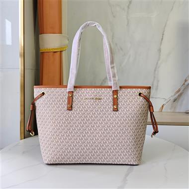 Michael Kors   2025新款女生時尚皮夾 尺寸：36*29*16CM