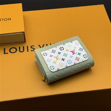 LOUIS VUITTON    2025新款女生時尚皮夾 尺寸：11 x 8.5 x 3.5CM